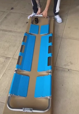 良い価格 青い210cm 44cmの救急車の手動革紐が付いている折りたたみスコップの伸張器 オンライン